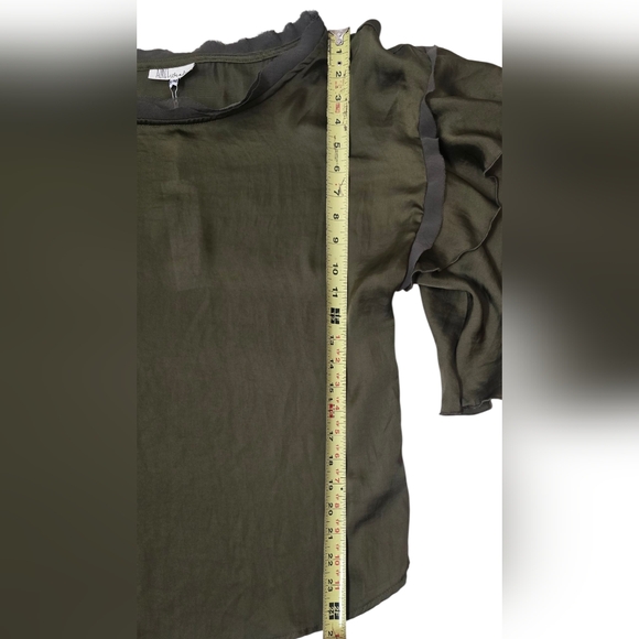 NWT Aunt Wanda Olive Green Ruffle Sleeve Women's Top Size S/M - Picture 6 of 7